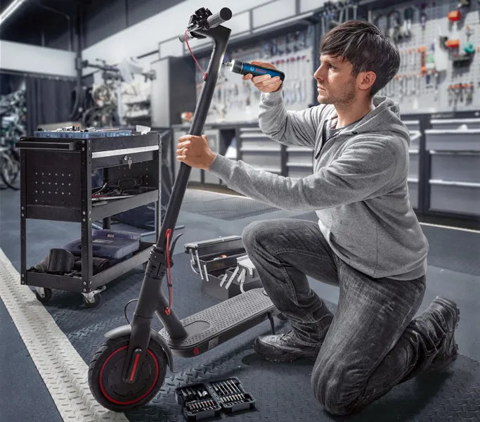 Bosch PRO GO Cordless Screwdriver | 0 601 9H2 201
