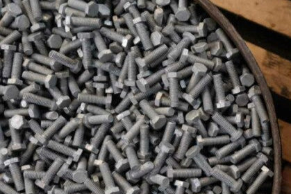 Choosing the Right Bolt: Grade 8.8 High Tensile Zinc Plated vs. Stainless Steel Grades 304 and 316