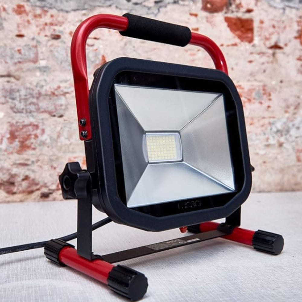Luceco LSW30BR2 Slimline LED Work Light IP65, 38W, 3000lm