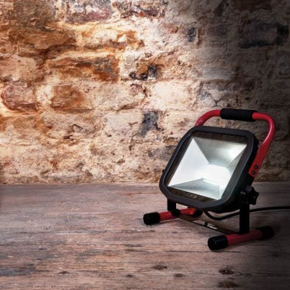 Luceco LSW30BR2 Slimline LED Work Light IP65, 38W, 3000lm